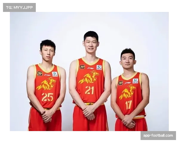 四川男篮打造周琦胡金秋孙铭徽三巨头冲击全运会冠军